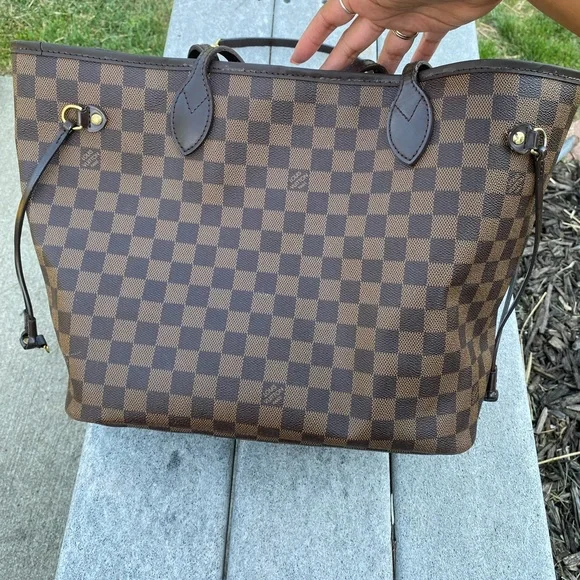 Louis Vuitton neverfull mm